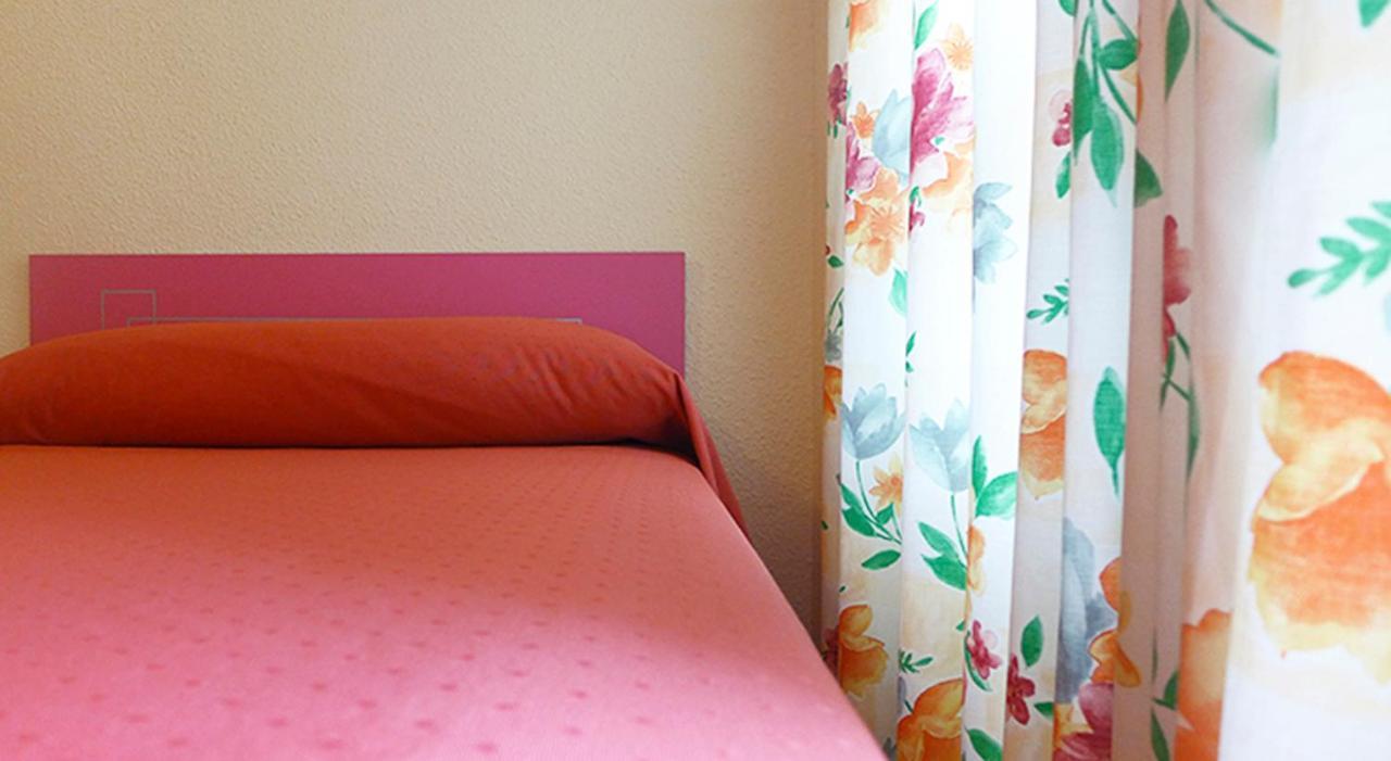 ויאחויוסה Hostal Rosa מראה חיצוני תמונה